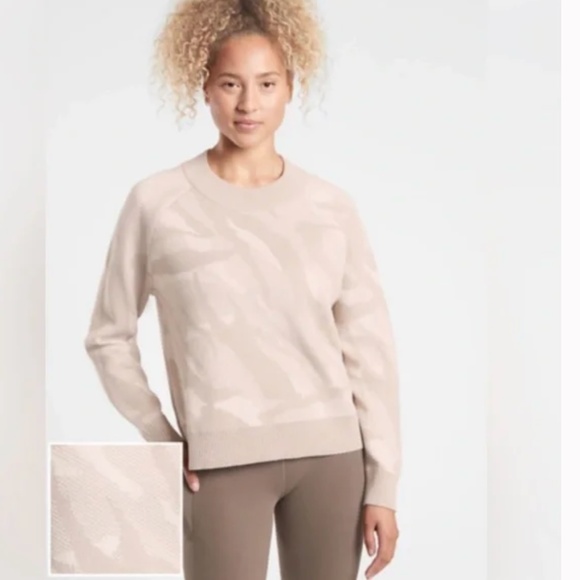 Athleta Cream Jacquard Textured Crewneck Sweater Camo Small - Picture 1 of 8
